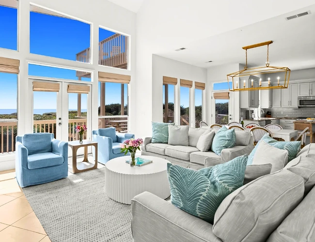why choose a villa over a 30a hotel featured image