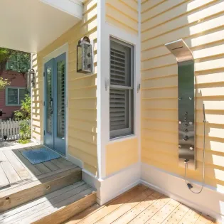 04 sea47 carriage house only new pics june 2025