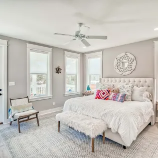 6 daydream believer  seagrove  13 primary bedroom1