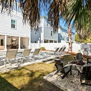 maison de la mer reshoots dec 25 19