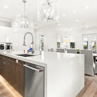 maison de la mer reshoots dec 25 23