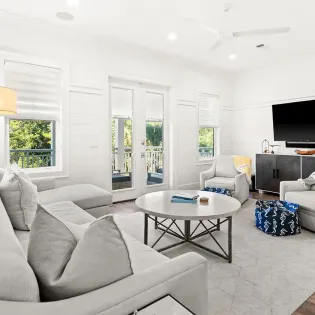 maison de la mer reshoots dec 25 28