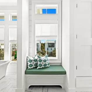 pomp in paradise 100