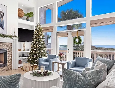 christmas decorations at looney dunes