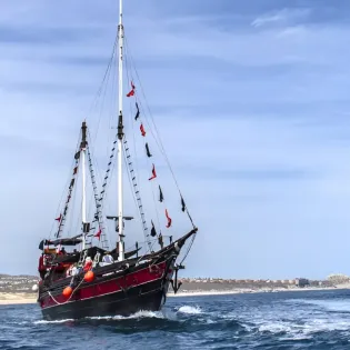 3 tours cabo legend pirate ship